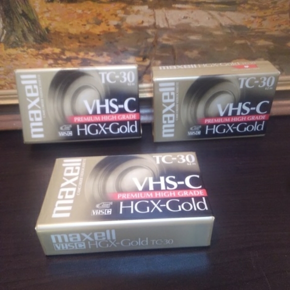 📼 🆕 VHS-C Maxell HGX Gold VHS-C Camcorder Cassette Tapes 📺 LOT of 3 Vintage - Picture 1 of 5